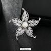 High-end crystal temperament brooch female swan snowflake luxury atmospheric brooch sweater pin suit trendy accessories
