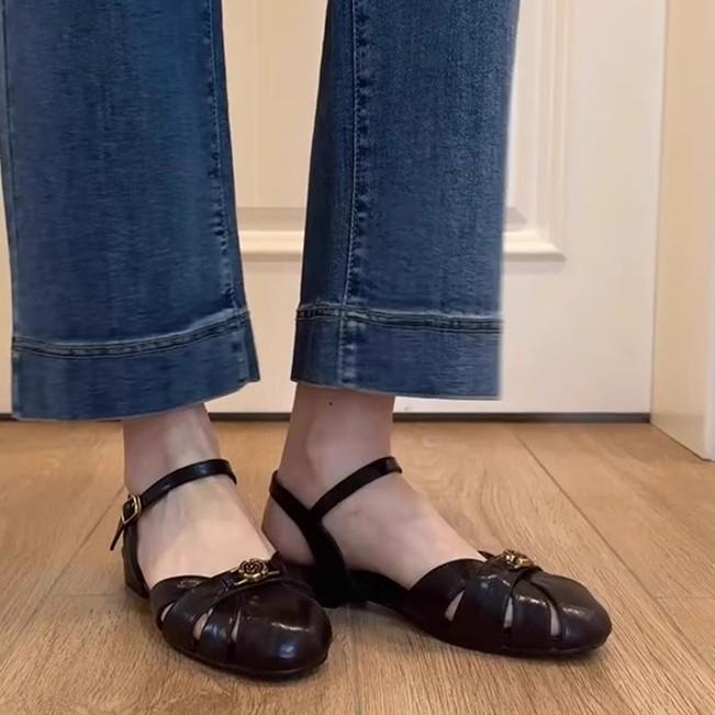 Sheepskin version~ Camellia hollow breathable shoes women's summer wear bag head shoes retro word with sandals