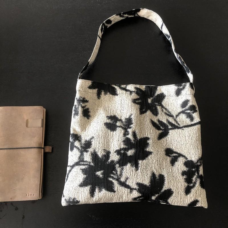 Vintage Ins Texture Black White Contrasting Jacquard Fabric Cowhide Rope Bag Underarm Shoulder Cosmetic Female