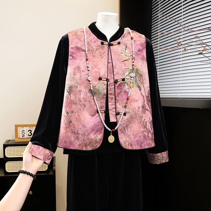 

Elegant Gold Velvet Three-Piece Suit for Women - Chinese Style Spring Outfit for Middle-Aged and Elderly 5XL (recommended 150-160 jin)