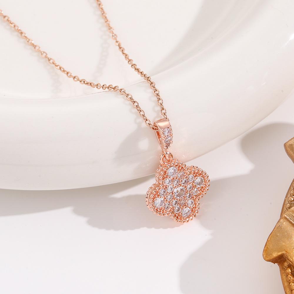 Elegant Gold-Plated Chinese-Style Four-Leaf Clover Necklace with Imitation Hetian Jade Pendant for Women