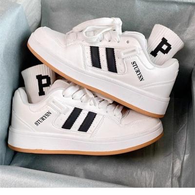 Zapatos blancos de plataforma nuevos retro nicho versátiles casuales versátiles estudiante deportes zapatos de pan mujer