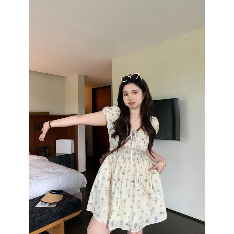 

M5T6 Slightly Chubby Midsummer Wind Chime Diary/Plant Fresh Floral Dress with Tie and Ruched Details Plus Size Dress Apricot Floral Print Cropped Top M
