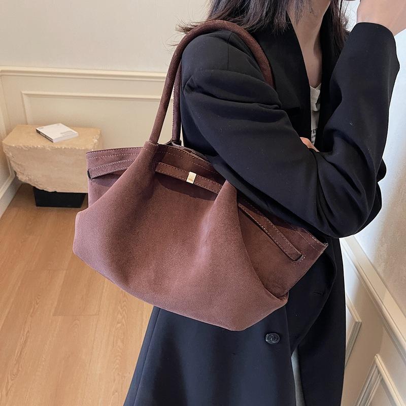 Retro suede large-capacity matte tote bag women's 2025 autumn and winter new fashion versatile portable shoulder vegetable basket bag