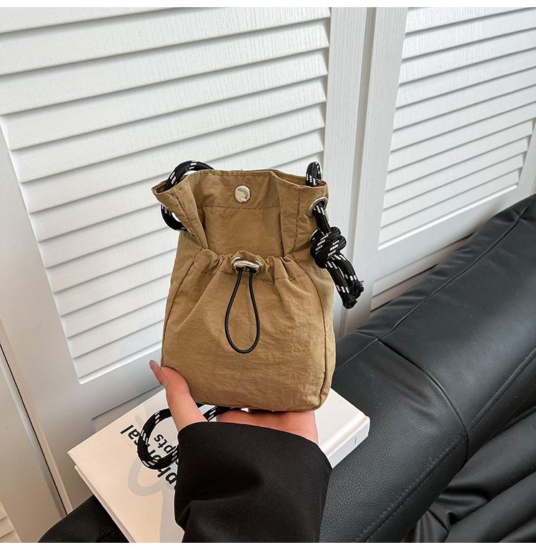 Canvas-Tasche Damen Sommer neue Mode Nischendesign Umhängetasche beliebte Bucket Bag