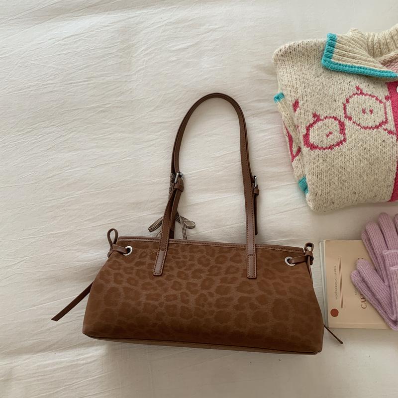Simple Retro Underarm Bag Women's Autumn New Casual Shoulder Bag Popular Fashion Commuter Bag