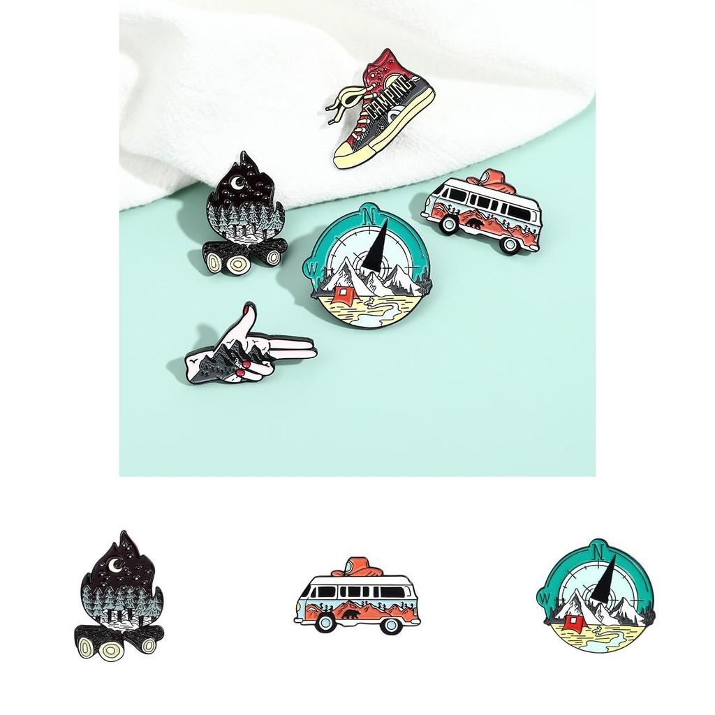 Shoes Artistic Canvas Bus Brooch Colorful Enamel Pin For Eyecatching Accessories Fashion