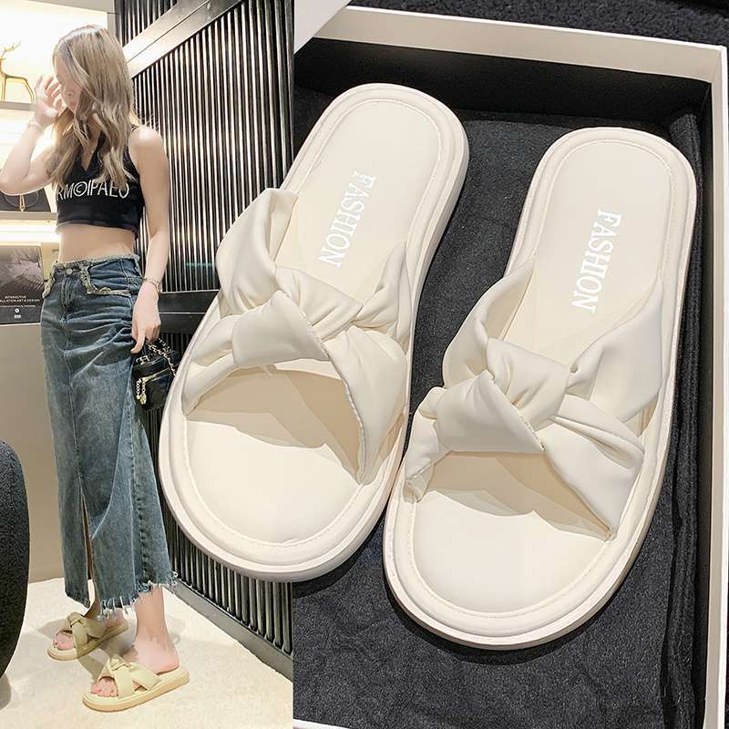 2025 summer new soft-soled slippers for women's summer wear non-slip and versatile casual pregnant women one-word cool slippers