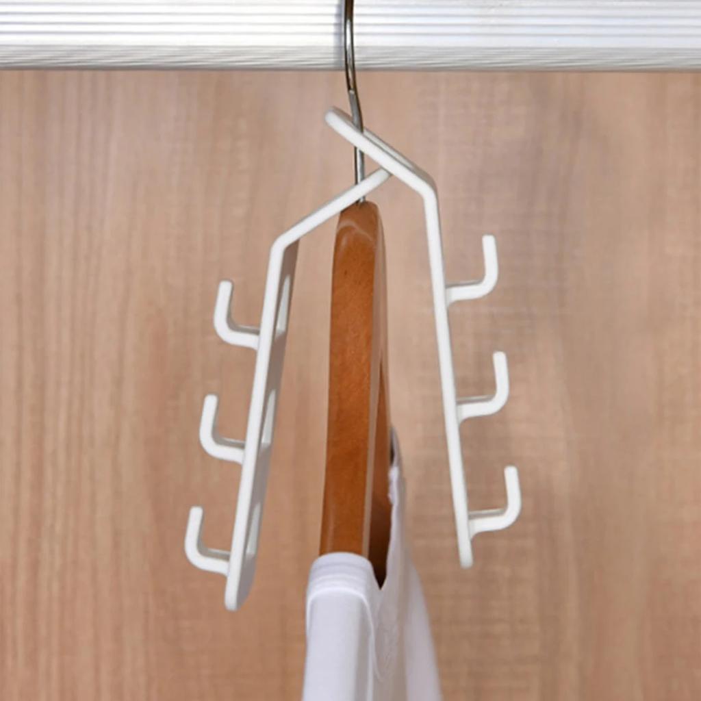 4pcs - Space Saving 3-hook Hangers with Connecting Hooks - Multi Functional and Stackable Wardrobe Organizer