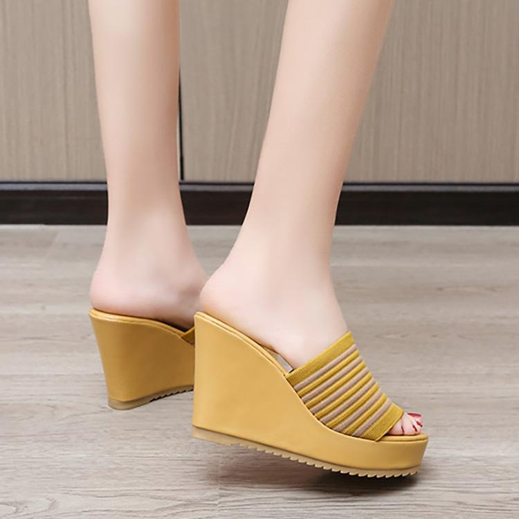 Women's Summer Clip On Outdoor High Slope Heel Slippers Casual Striped Pattern Thick Sponge Sole Vacation Sandals 35-40