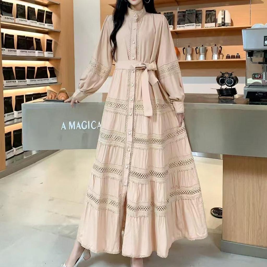 Robe Dentelle Style Printemps Français à Manches Bouffantes avec Détail ajouré