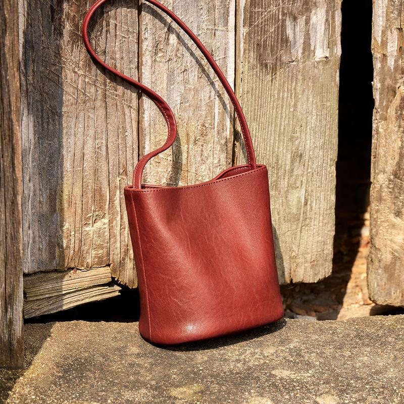 2026 Bucket Bag, Retro Commuter Bag, Versatile Genuine Leather Single-shoulder Handbag
