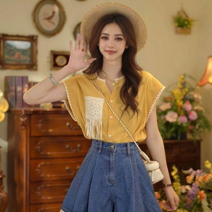 

Women s Retro High-Waisted Denim Skort & Lace-Trimmed A-Line Shorts with Age-Reducing Collar Shirt Set S (below 95 pounds)