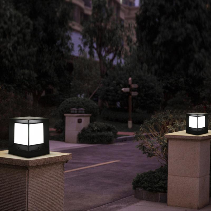 European-Style Solar Waterproof Outdoor Square Light for Courtyards, Villas, Parks, Fences, and Gates 