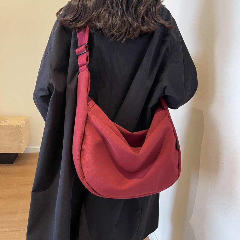 Large Capacity Canvas Dumpling Bag With Minimalist Urban Style