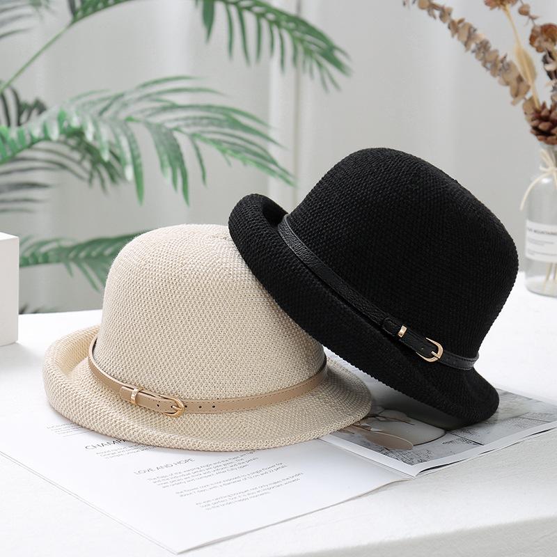 Chapeau de pêcheur classique en tricot respirant pour le printemps/été avec boucle de ceinture métallique pour les vacances des femmes, protection solaire, bord ondulé