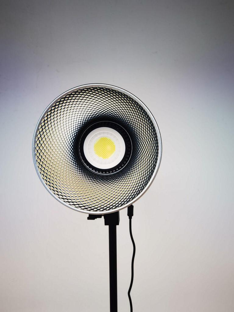 100W Bi-Color Temperature Fill Light for Mobile Streaming & Photography – P100Bi Soft COB Lighting