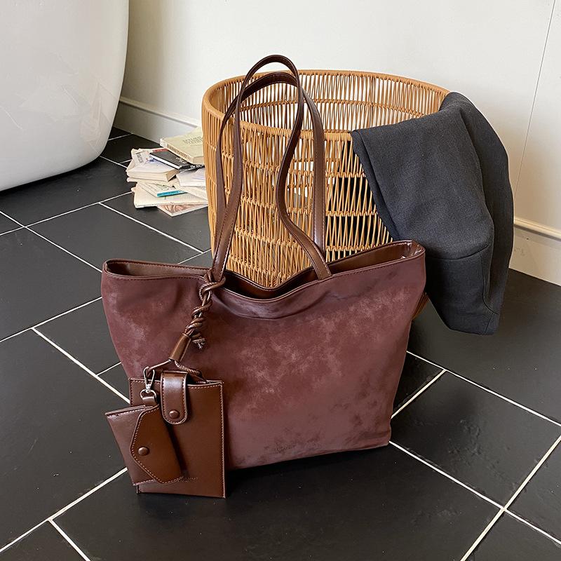

Premium sense retro bag women s autumn popular texture versatile shoulder bag large capacity tote big bag бордовый
