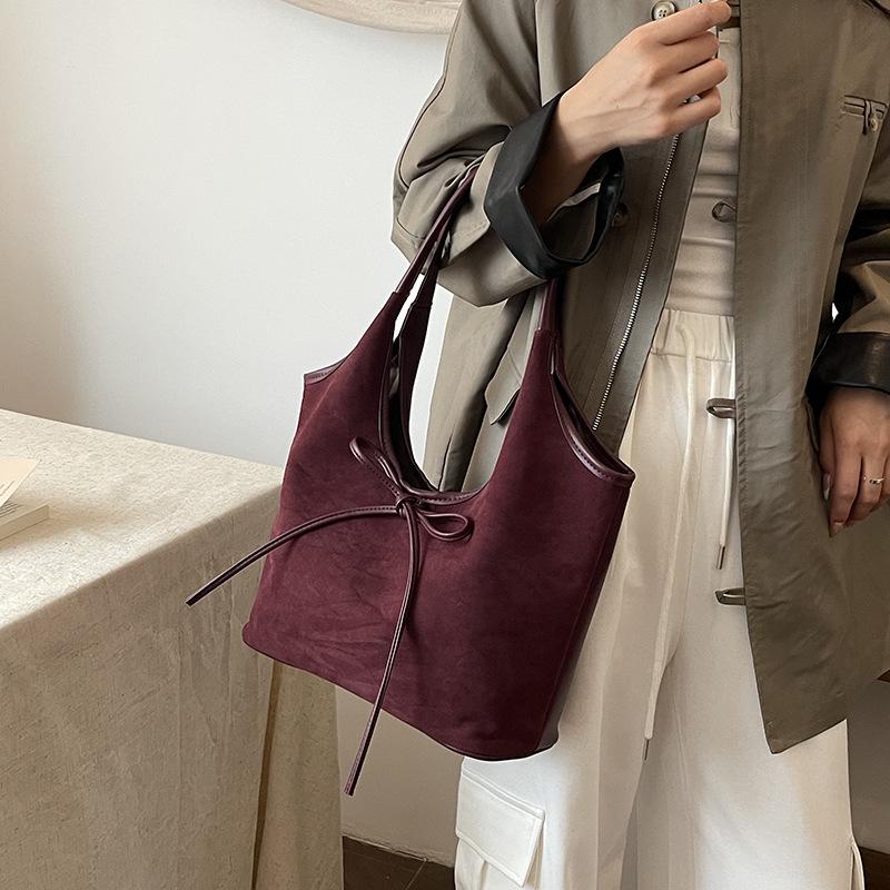 2025 Herbst/Winter Koreanischer Stil Mattiert Retro Tragetasche: Trendige Damen-Umhängetasche mit großem Fassungsvermögen