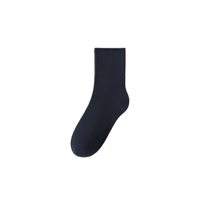 The Men's Socks for All Four Seasons Are Loose and Non-restrictive Mid-calf Men's Socks, Providing A Comfortable and Boneless Casual Look