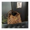 Korean Style Leopard Print Tote Bag With Polyester Material And Zipper Closure For Daily Use