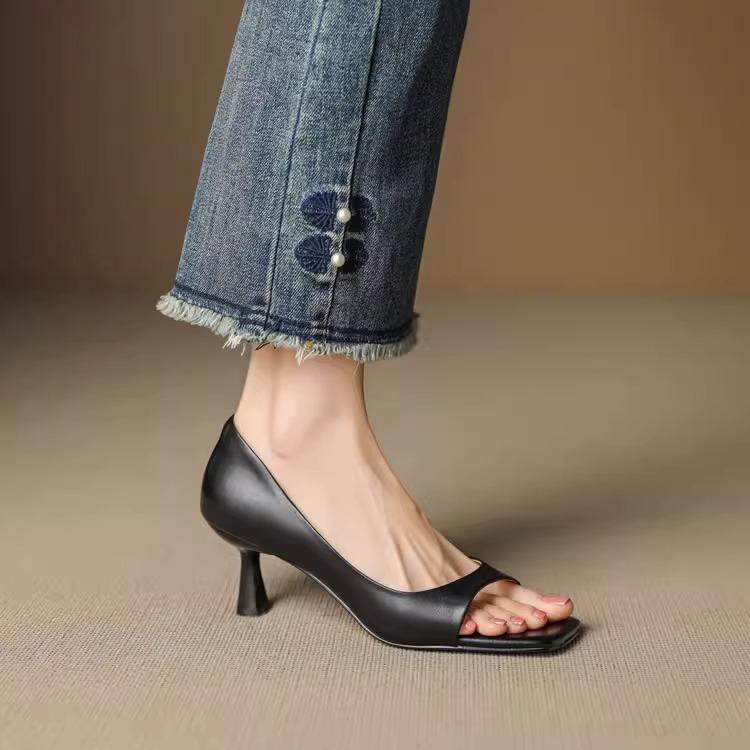 

Сексуальное открытое пальцевое отделение, простой и ретро-стиль, боковой вырез на одной лямке, модные женские сандалии на тонком каблуке с квадратным носком 34 чёрный