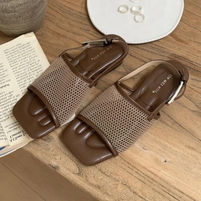 

Fashion Comfortable Breathable Mesh Flat Sandals Women Fashion Square Toe Back Strap Buckle Brand Designer Shoe Summer Beach Casual Shoe 39 коричневый
