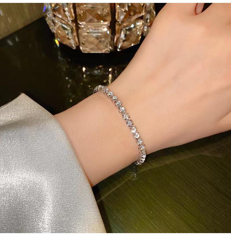 Korean Style Elegant Adjustable Zirconia Square Bracelet - Versatile, Light Luxury Hand Jewelry