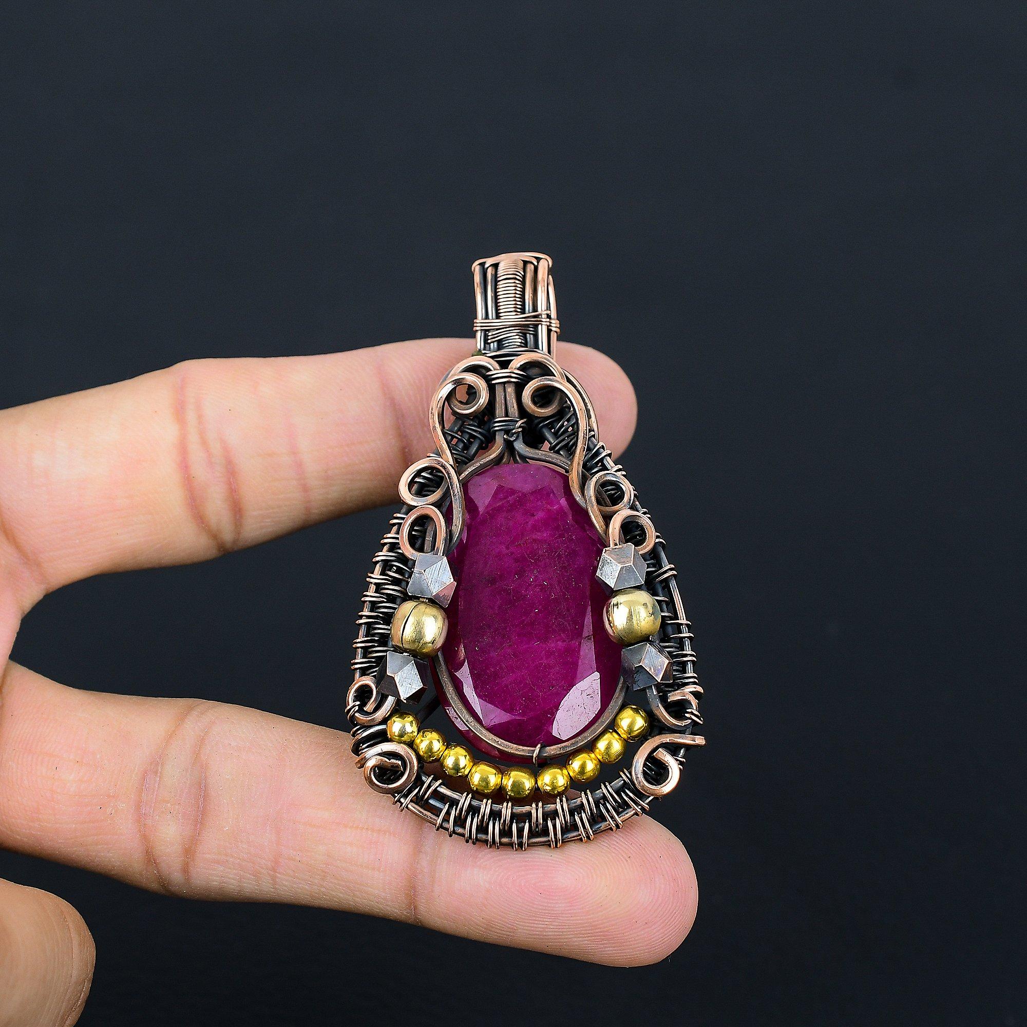 

Рубиновый кулон Ювелирные изделия из драгоценных камней, Кулон ручной работы, обернутый медной проволокой 999 пробы, Ювелирные изделия новейшего дизайна 2.55 Inches