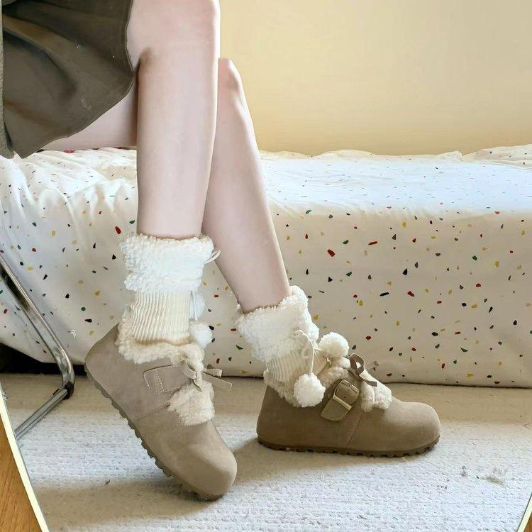 Wearing warm cotton shoes with plush shoes, winter new flat-bottomed non-slip snow boots, thick-soled women