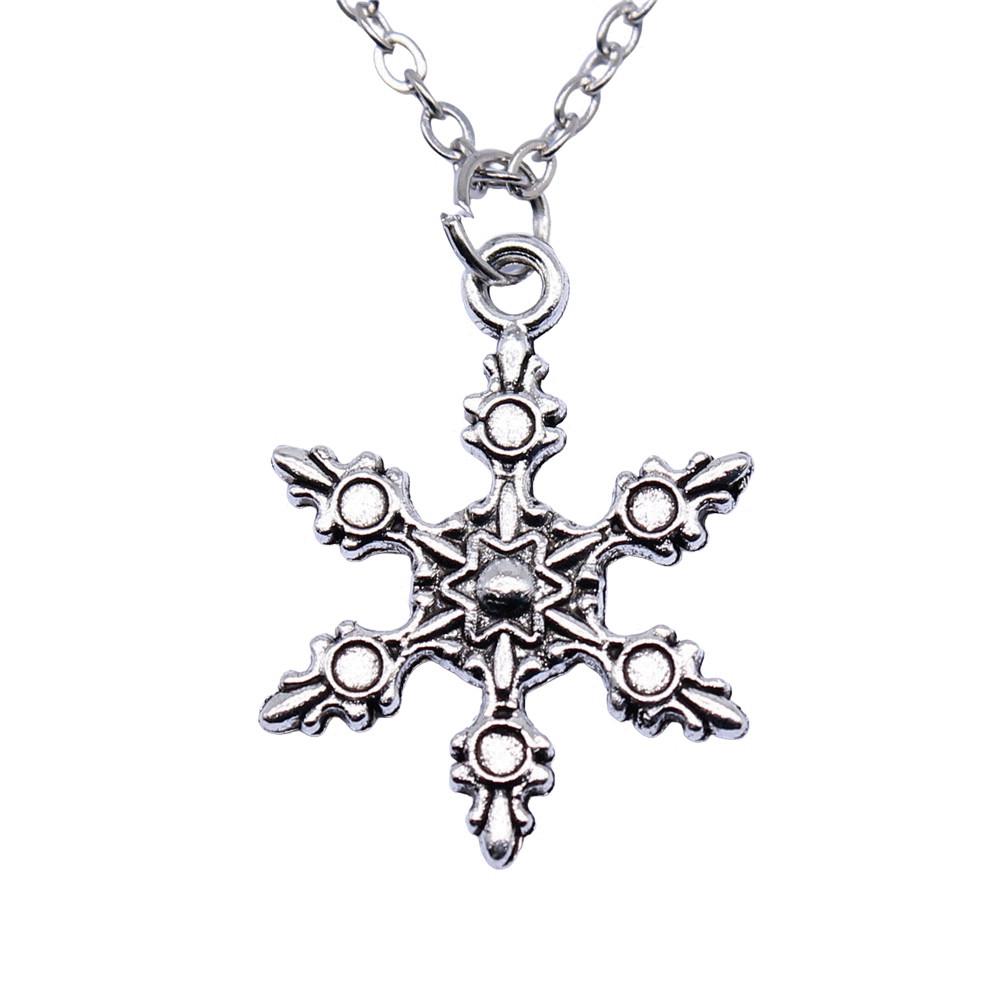 Hollow Star Moon Pendant Necklace Minimalist Geometric Jewelry 40cm Short Chain