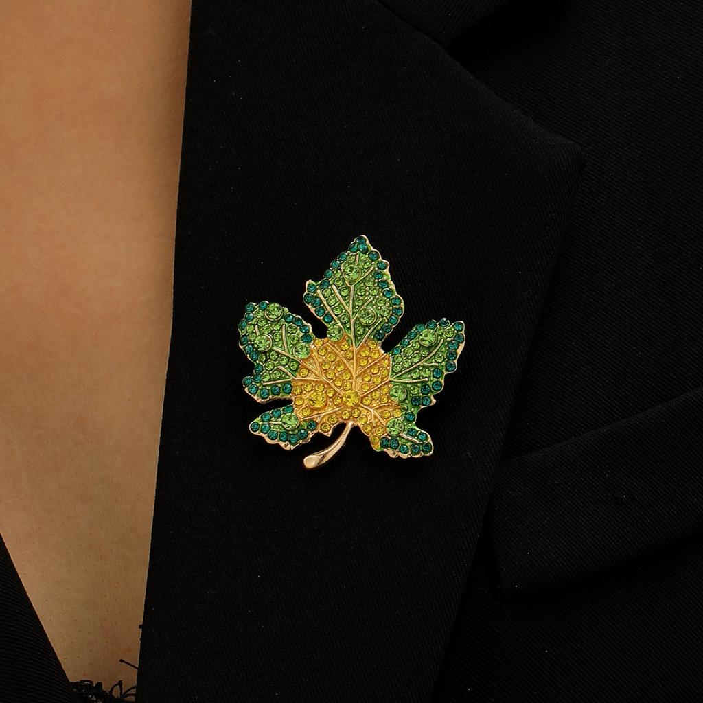 Maple Leaf Brooch with Gradient Color Stones Elegant Leaf Pin for Women