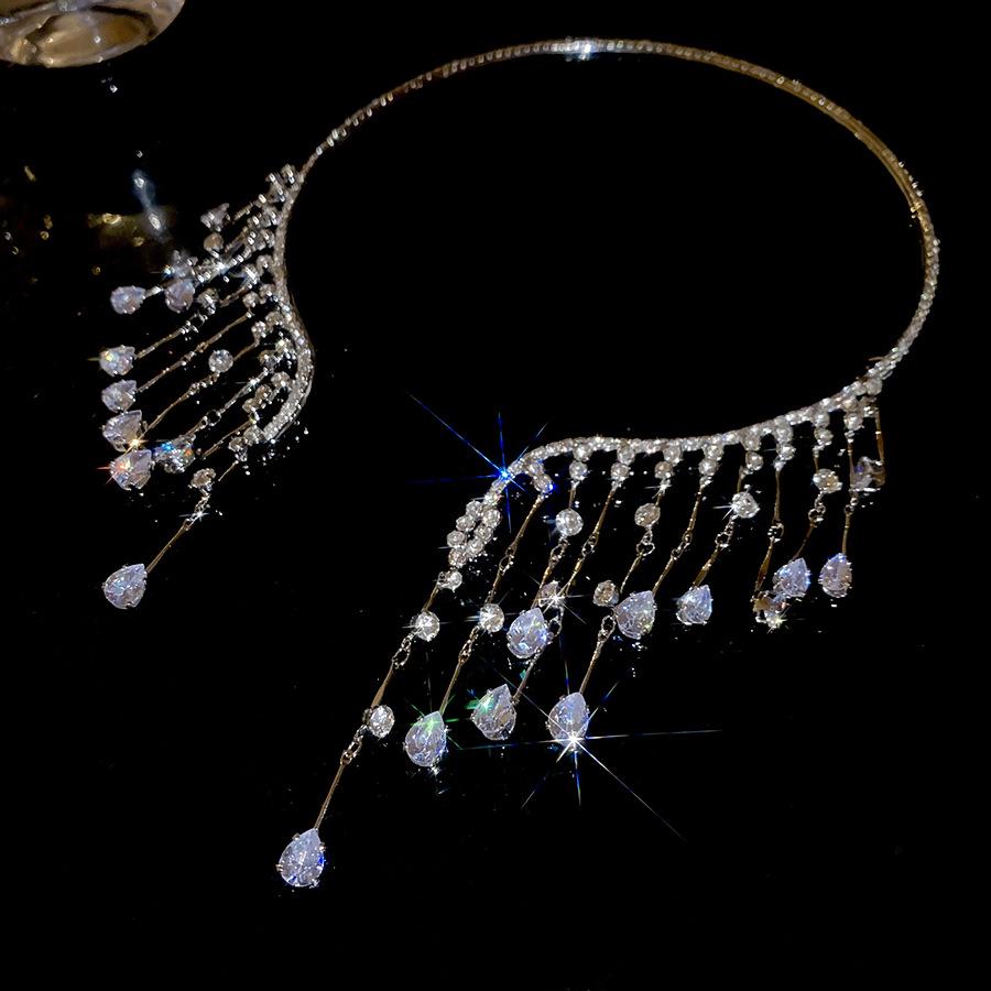 Elegant French Rhinestone Water Drop Tassel Necklace - High-End Choker with Exquisite Design