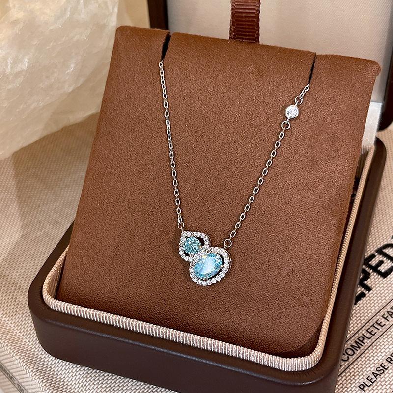 Zircon gourd pendant necklace New Chinese minimalist temperament collarbone chain Versatile fashion high-end jewelry women