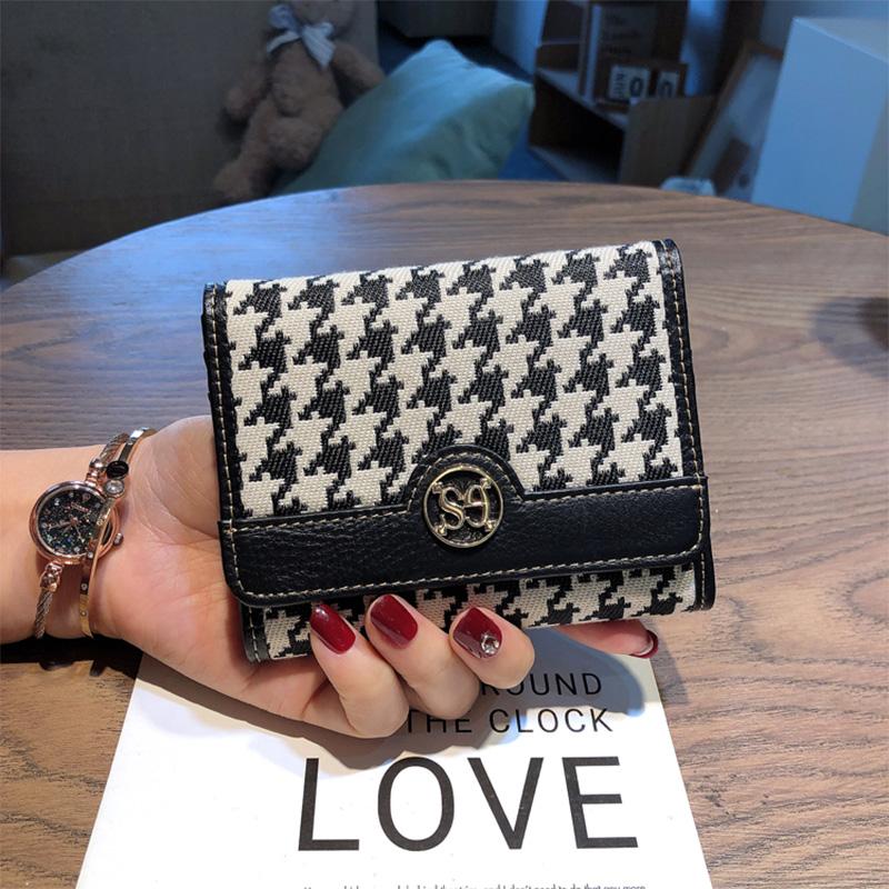 

2025 Бренд Дизайн Короткий Кошелек Вышивка Гусиная Лапка Женский Кошелек Для Монет Натуральная Кожа Тройной Складной Бумажник Для Карт из Коровьей Кожи чёрный