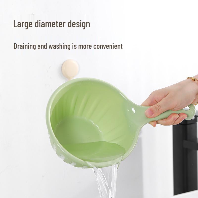 Nordic Simple Multi-Purpose Water Scoop: Thickened Plastic Water Ladle for Kitchen, Bathroom, and Watering in Various Colors