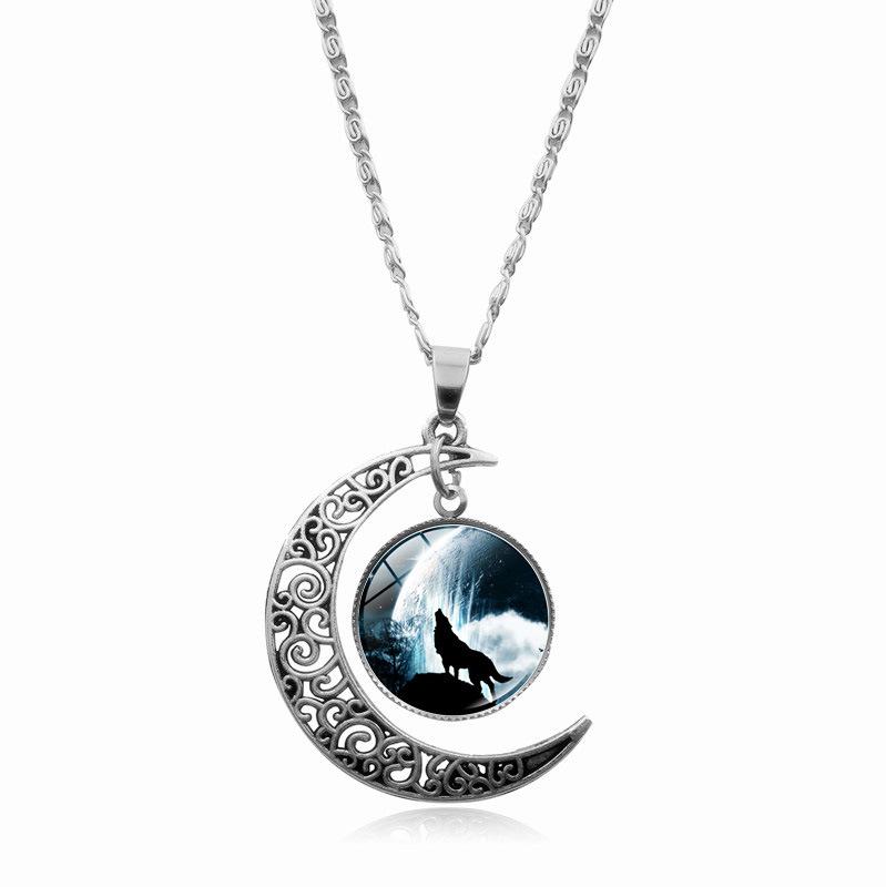 

Howling Wolf Moon Time Gemstone Pendant Necklace Women s Versatile Collarbone Chain Accessory