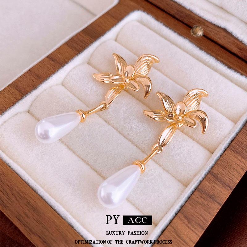 Pozlacené stříbrné náušnice s perlovým květem - Francouzské luxusní vintage pecky pro ženy