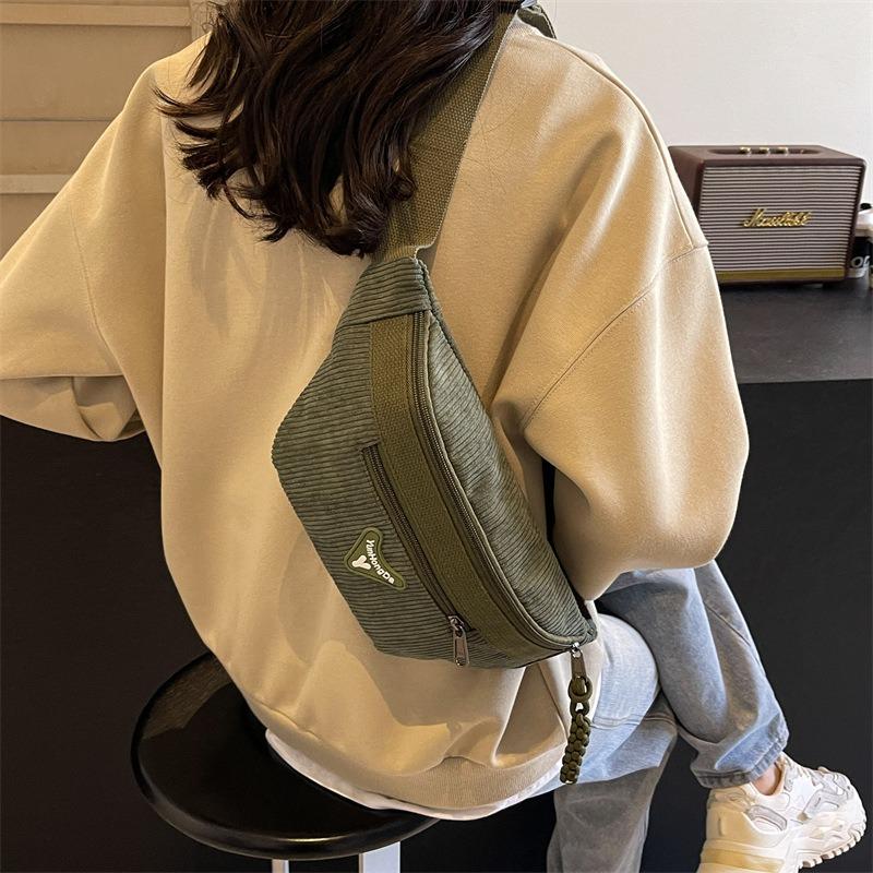 Retro Velvet Trendy Brand Chest Satchel New Versatile Fashion Women's Crossbody Mobile Phone Bag Sports Leisure Shoulder Bag