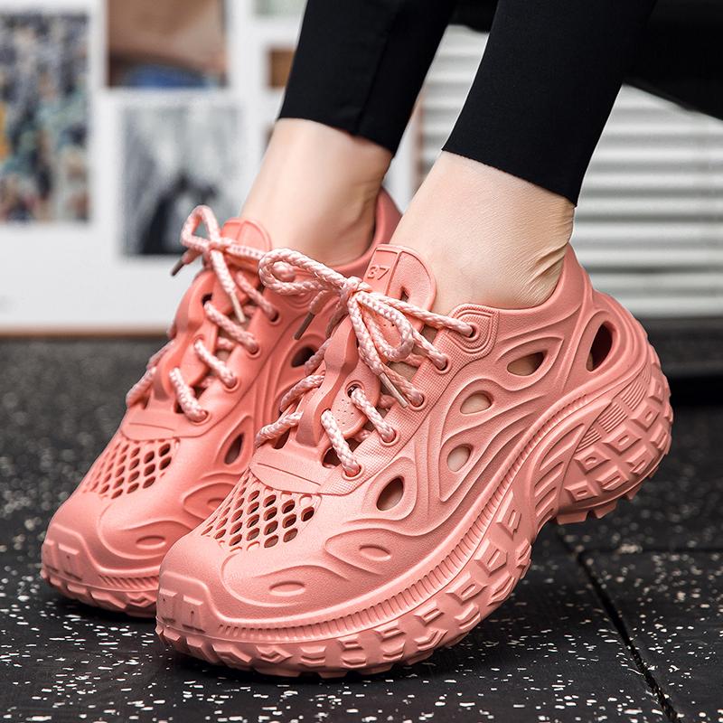 Fashion New High-end texture women's hole shoes for summer outdoor travel men's sandals indoor non-slip breathable soft-soled slippers