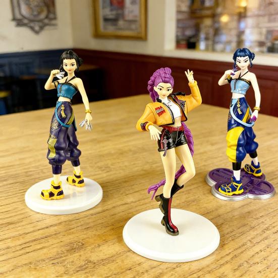 PVC Cartoon Girl Figure Animated Movie Character Statue Figurine Collectible Toy Desktop Decoration Ornament Fans Enthusiasts
