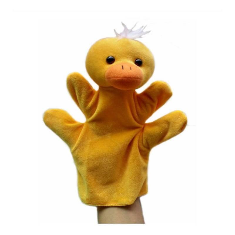 Weiche und entzückende Handpuppen von Gemeinschaftshelfern mit bunten Tiermotiven