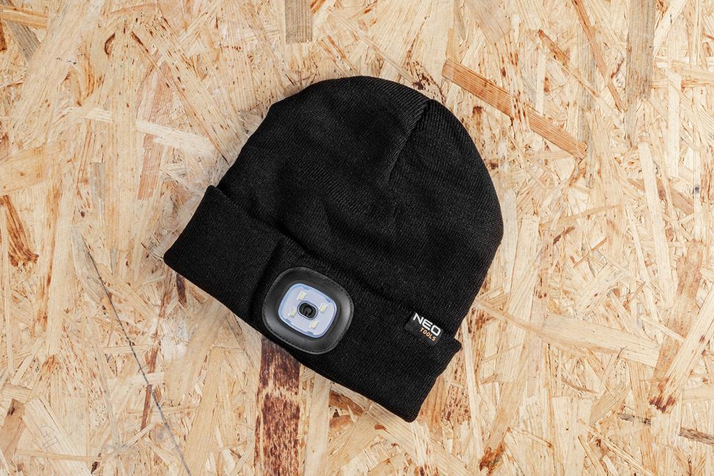 Cap with a flashlight