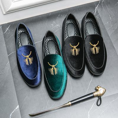 Herrenschuhe aus besticktem Samt, lässige Lederschuhe, Slipper