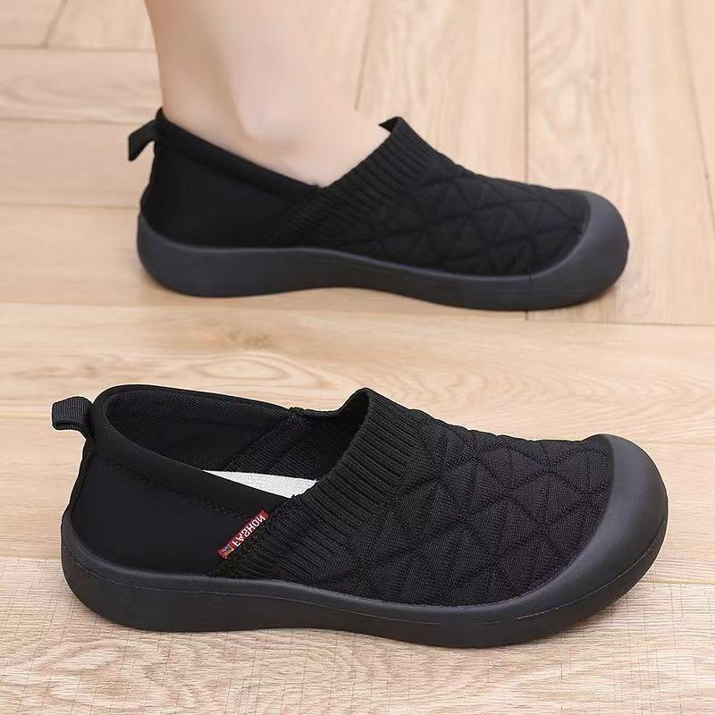 New Women's Single Shoes, Spring Non-slip Soft Soles, One-foot Slip-on Shoes, Flat Soles, Lightweight Slip-ons, Casual Breathable Women's Shoes