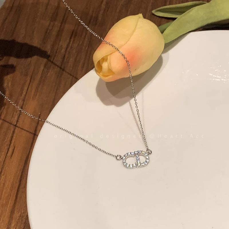 2024 High-End Zircon Letter Necklace: Elegant Pig Nose Design for Women