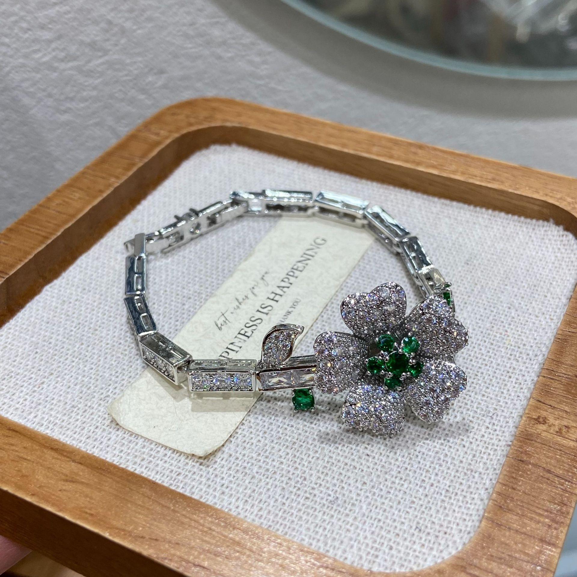 Classic Camellia Zircon Necklace Earrings Set Dinner Party Wedding Dress High-End Jewelry Women S Holiday Wear