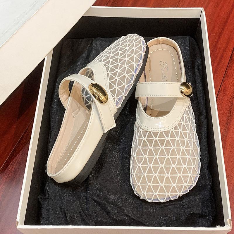Outer slippers summer new designer fashionable hollow cool slippers women's flat bottom Mary Jane slippers women