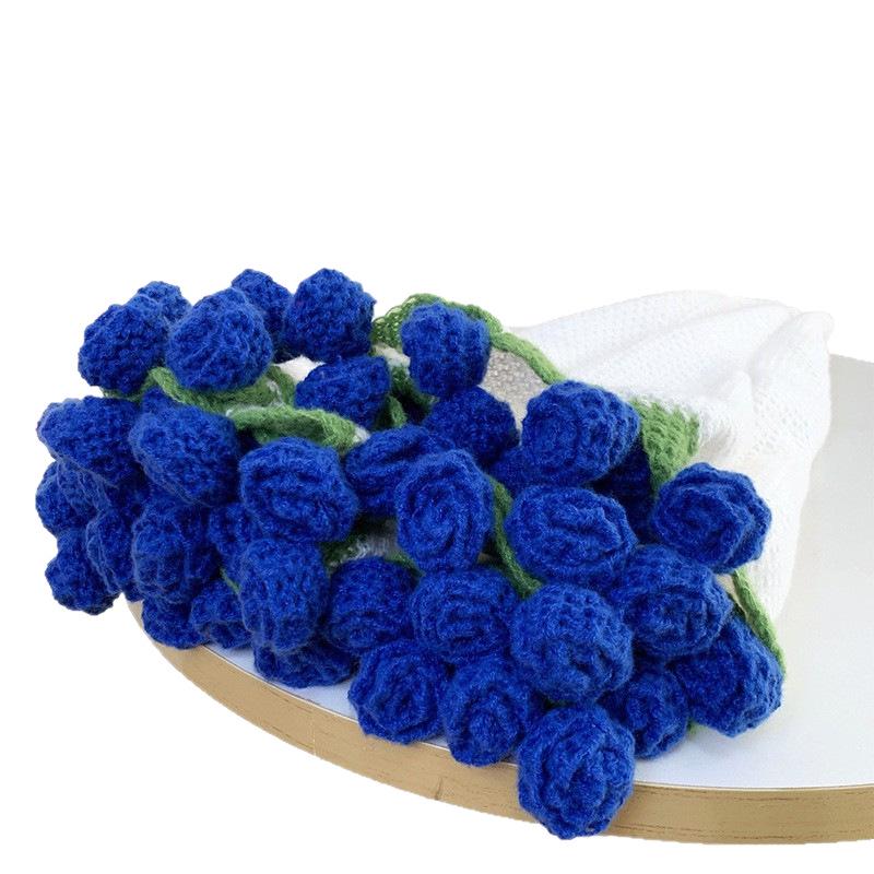 Handmade Knitted Gradient Rose Bouquet Wool Blanket - Perfect Valentine's Day Sofa Nap Gift