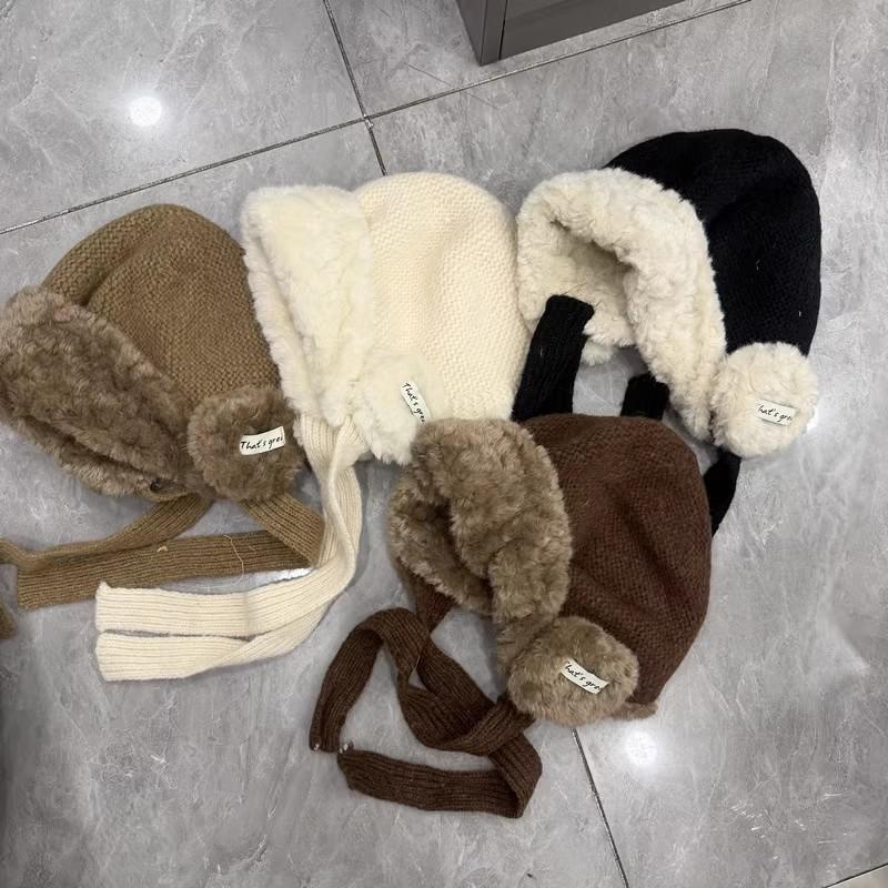 Personalized warm ear protection Lei Feng hat female winter thickened and thin age reducing ear bag knitted hat cute Internet celebrity airplane hat